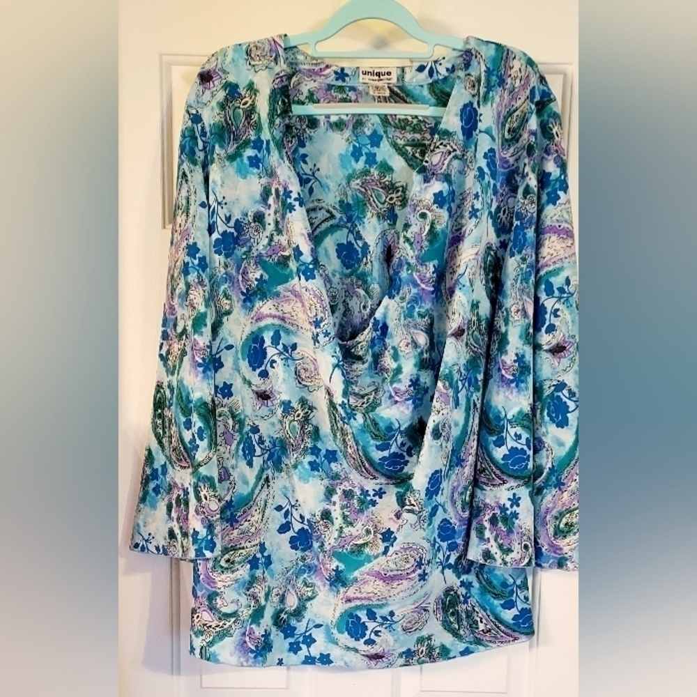 UNIQUE Spectrum Blue Floral Cowl Neck Bell Sleeves Blouse Top Size 3X.